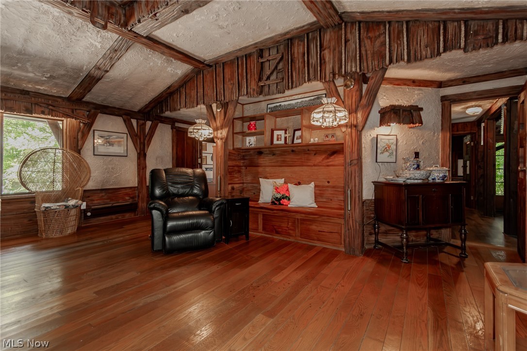 37075 Skyline Drive Property Photo 12
