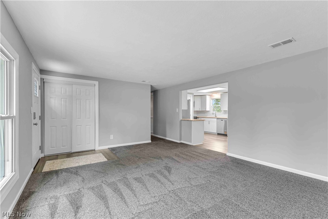 9236 Root Drive Property Photo 5
