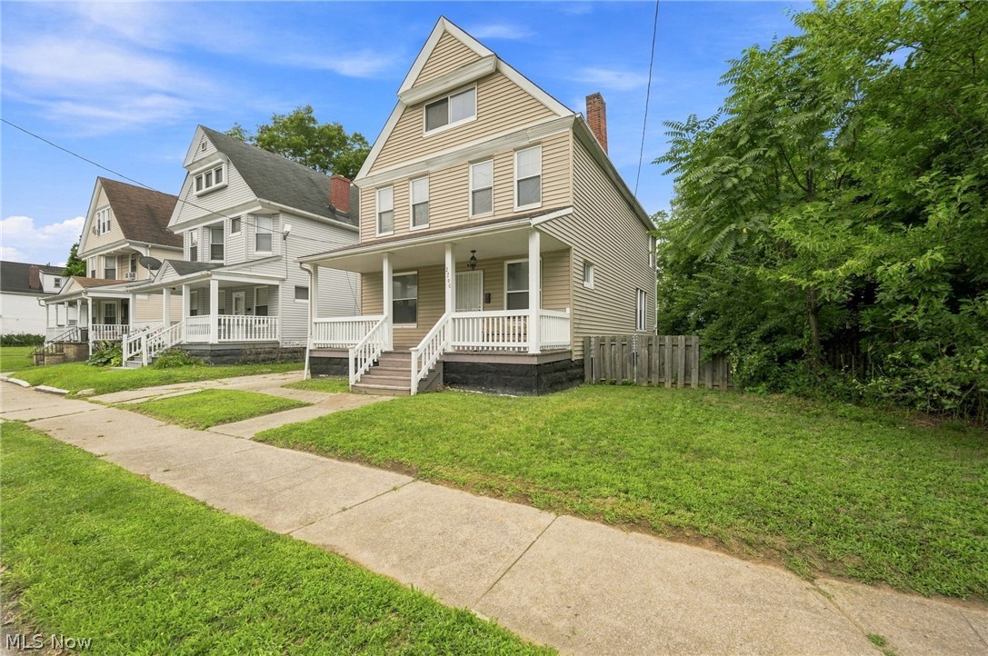 2260 E 85th Street Property Photo 4