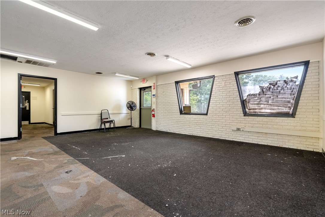 1235 E Tallmadge Avenue Property Photo 12