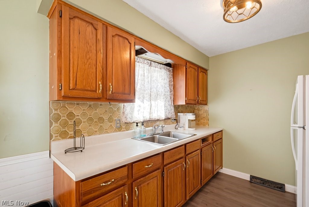1295 Mohegan Trail Property Photo 13