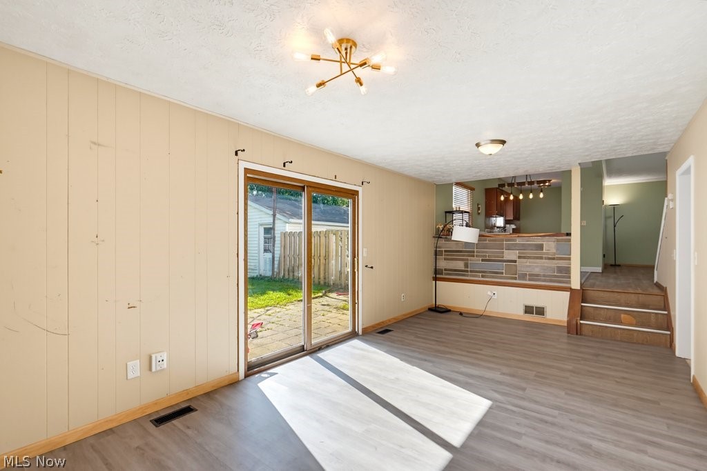1295 Mohegan Trail Property Photo 17