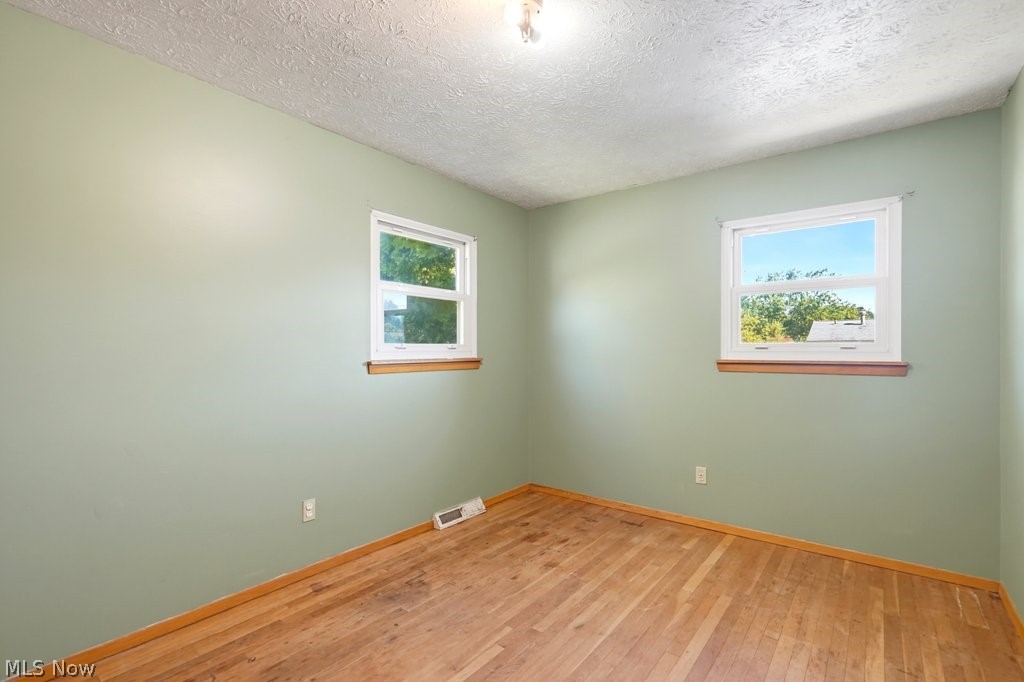 1295 Mohegan Trail Property Photo 21