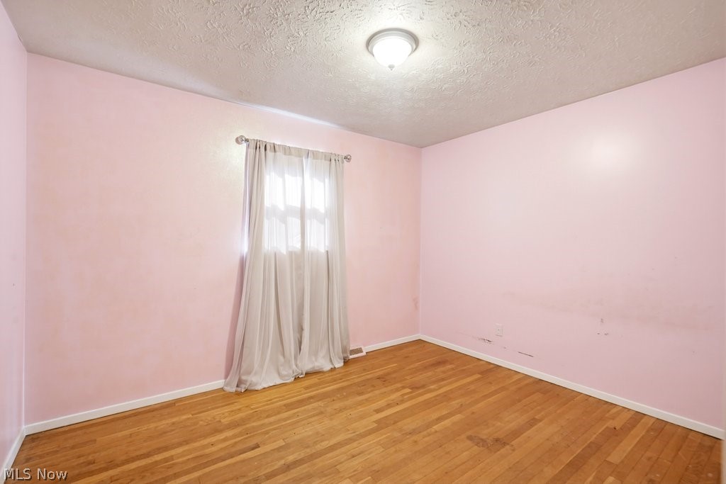 1295 Mohegan Trail Property Photo 27
