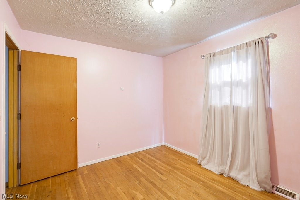 1295 Mohegan Trail Property Photo 28