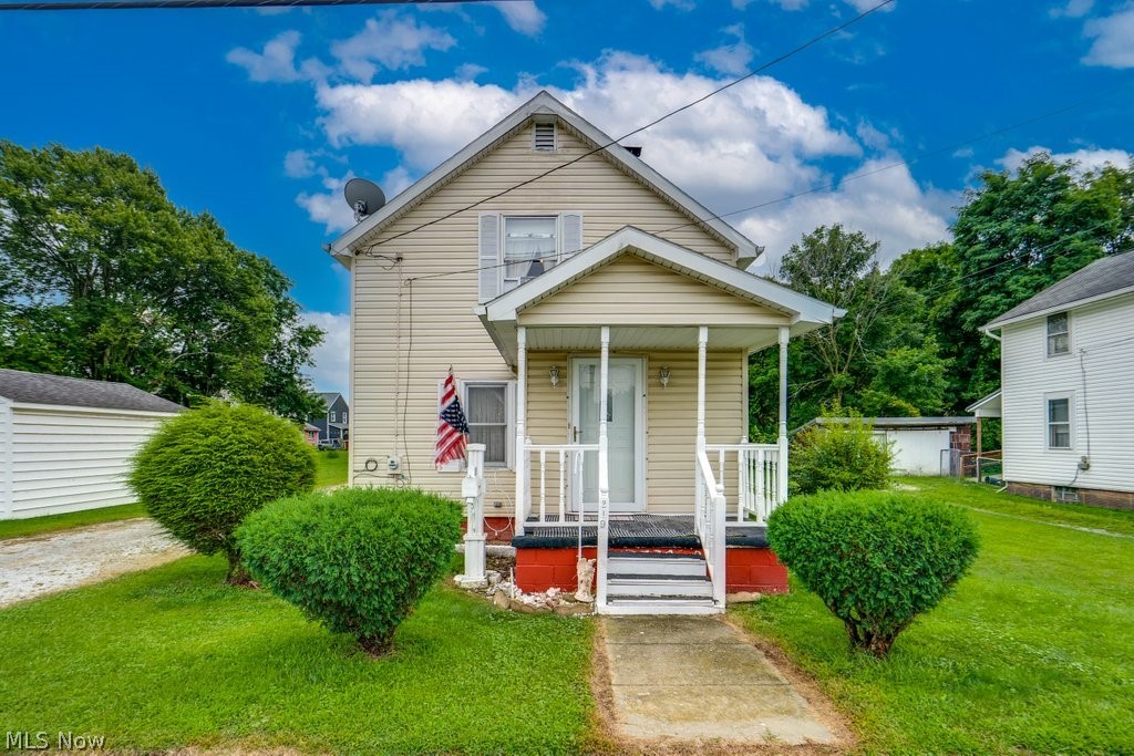 219 Scranton Avenue Property Photo 1