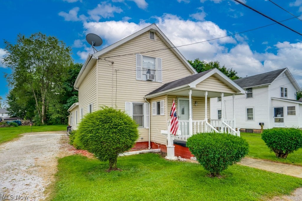 219 Scranton Avenue Property Photo 2