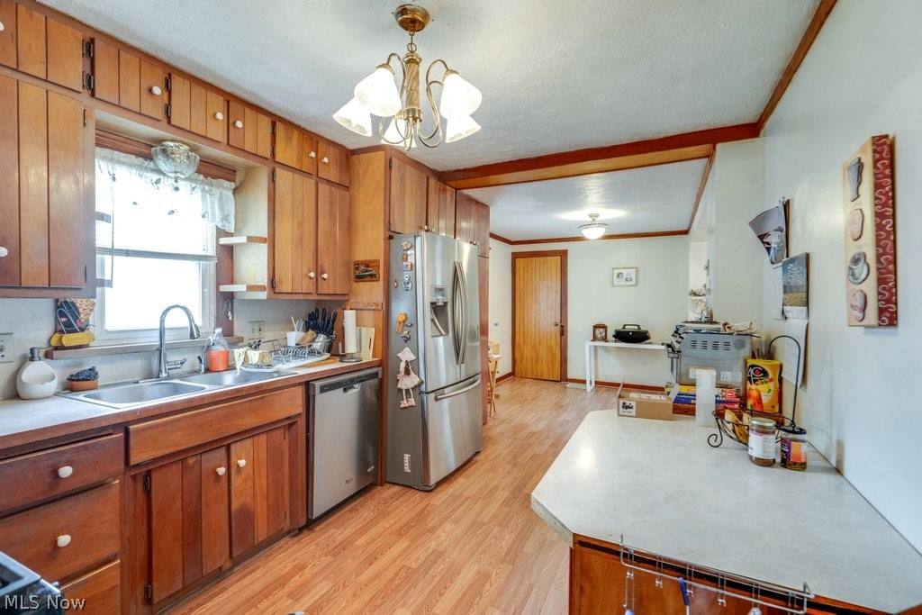 219 Scranton Avenue Property Photo 12