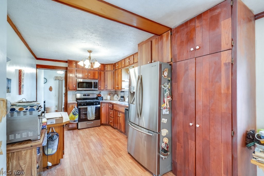 219 Scranton Avenue Property Photo 15
