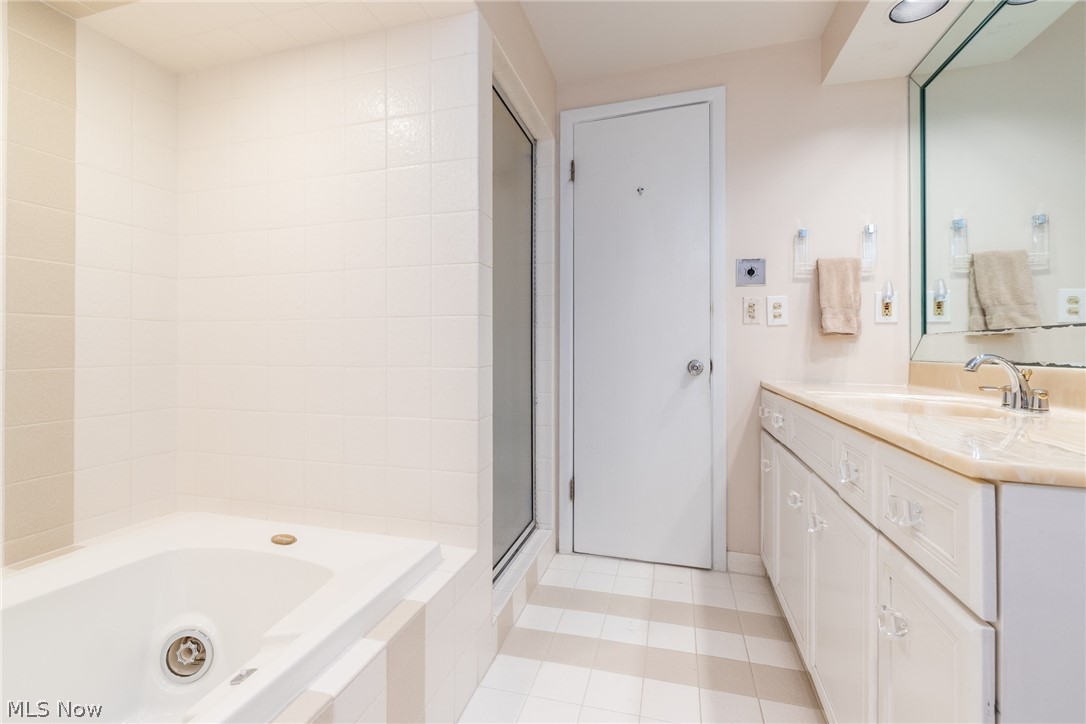 24653 Meldon Boulevard Property Photo 32