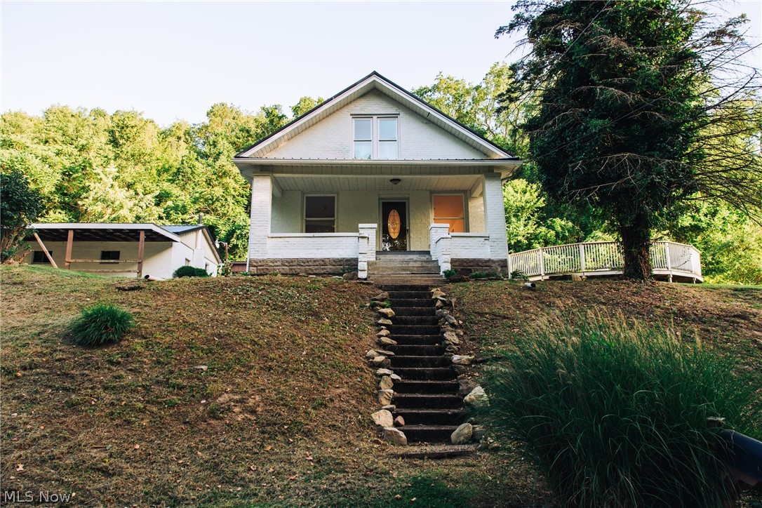 1965 Hall Drive Property Photo 3
