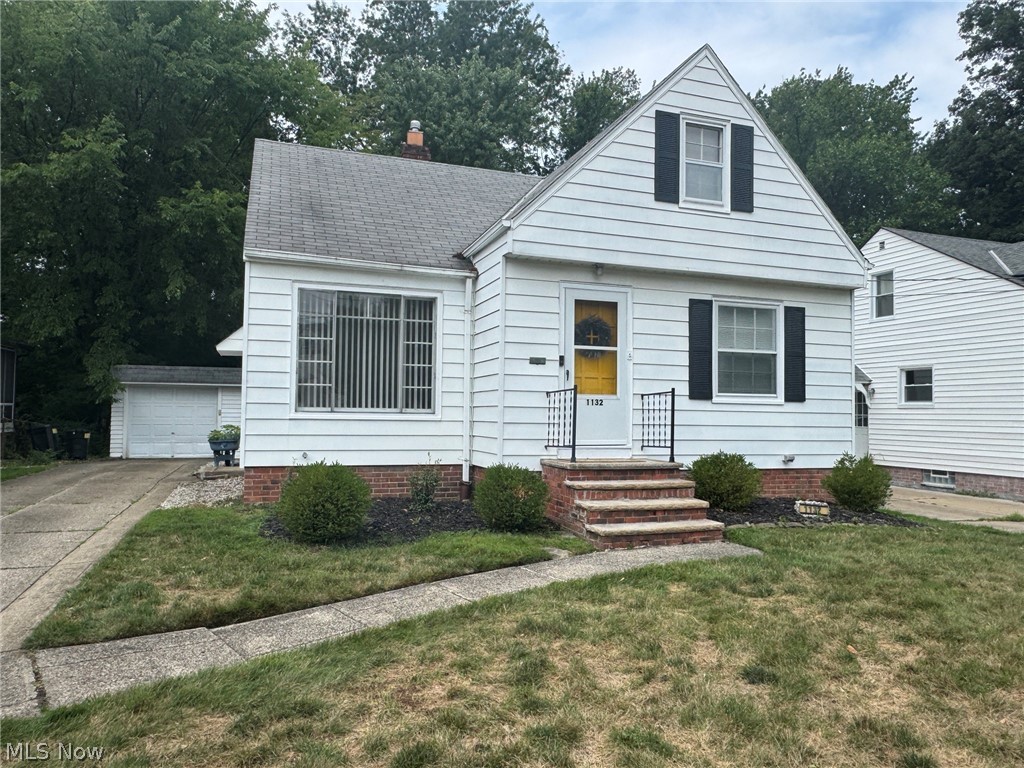 1132 Gordon Road Property Photo 2