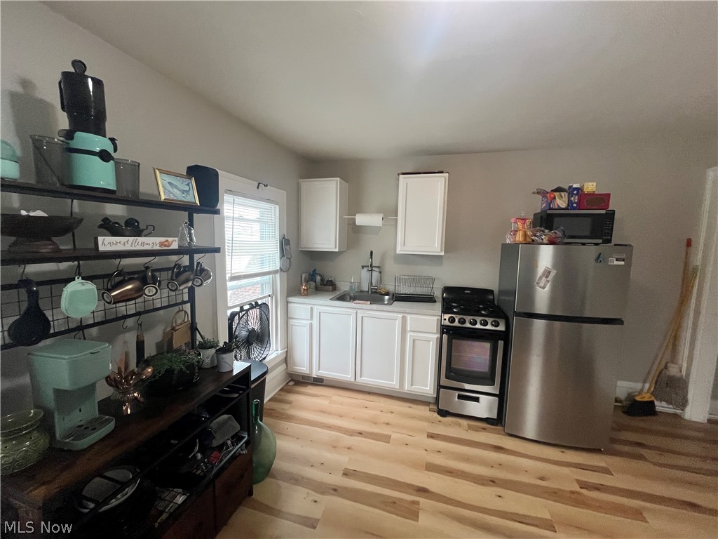 579 Broadway Avenue Property Photo 9