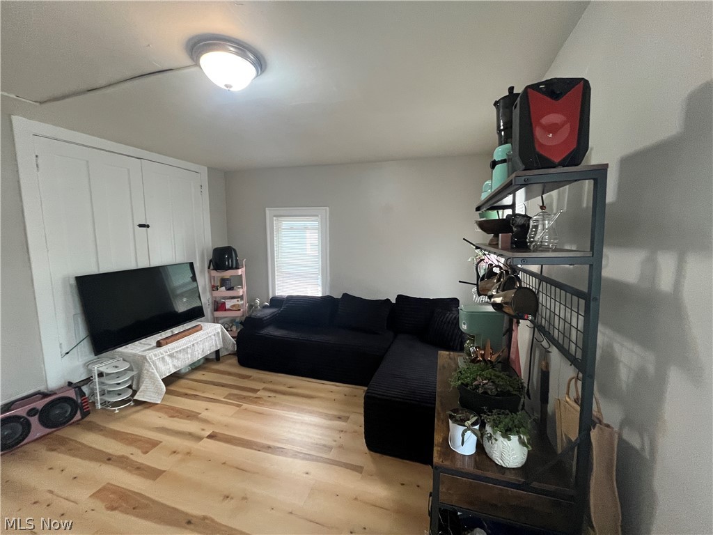 579 Broadway Avenue Property Photo 10