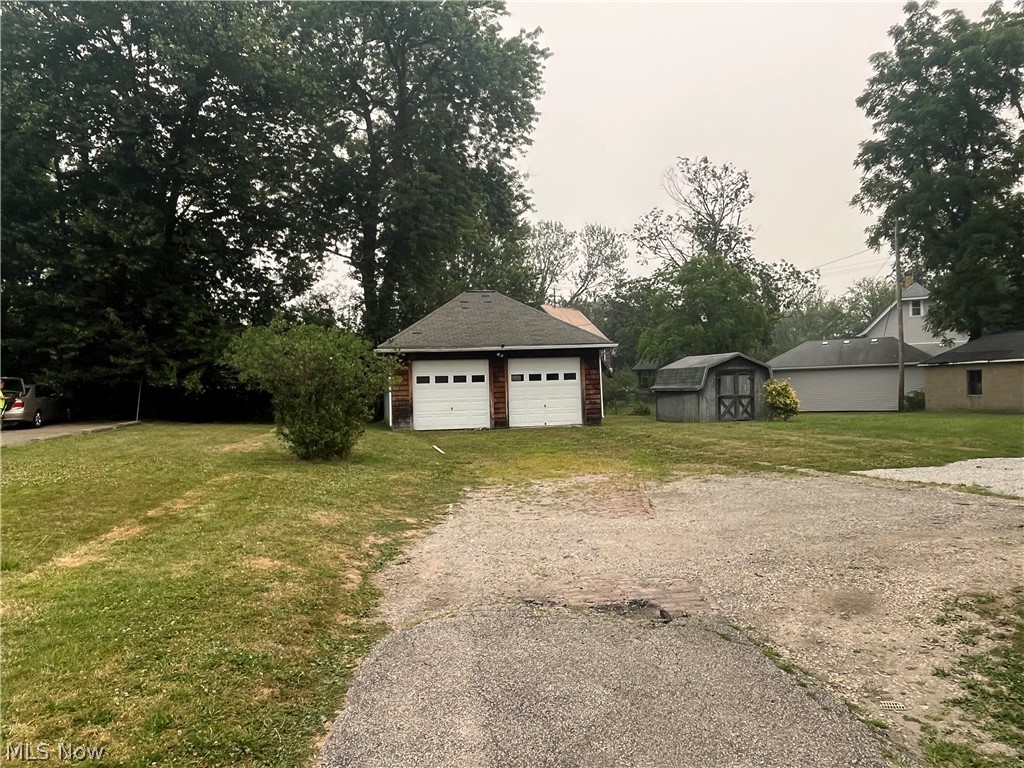 579 Broadway Avenue Property Photo 19