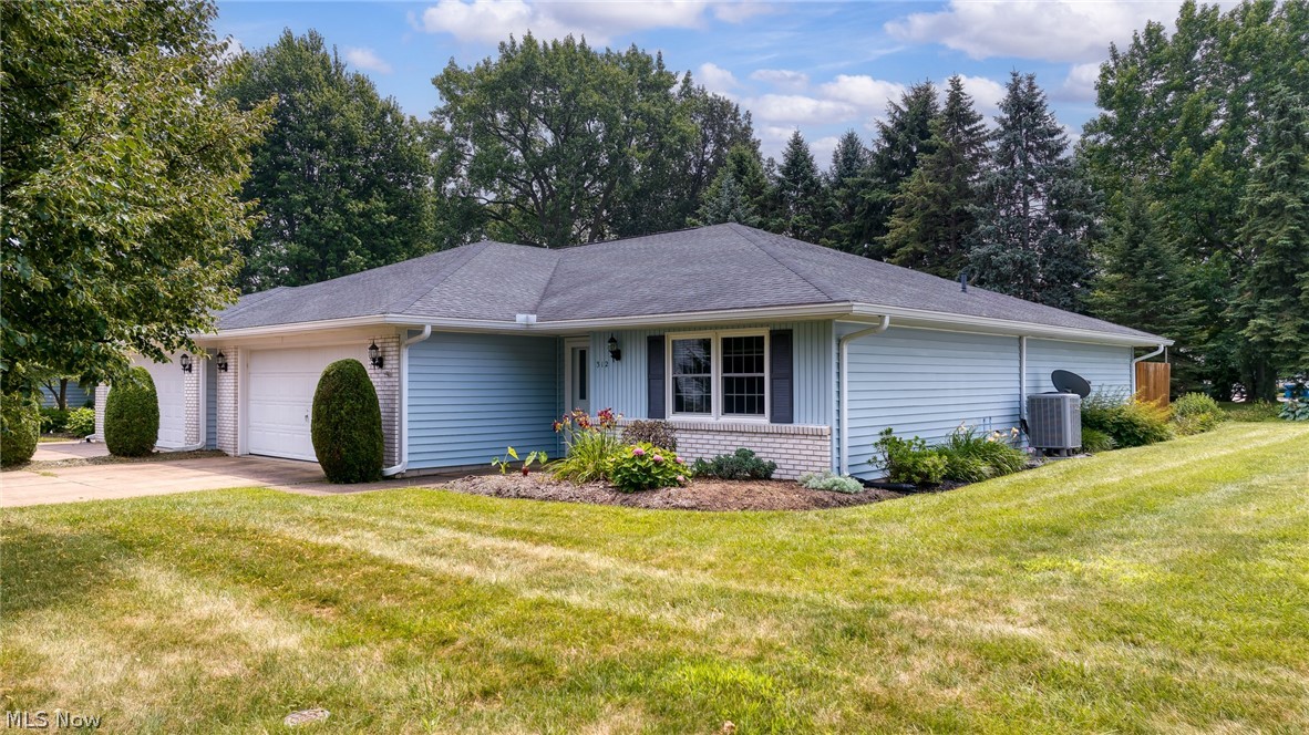 312 Lisa Ann Drive Property Photo 1