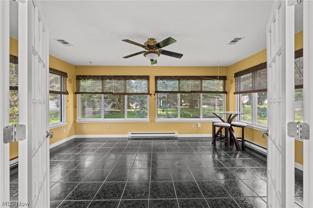 312 Lisa Ann Drive Property Photo 2