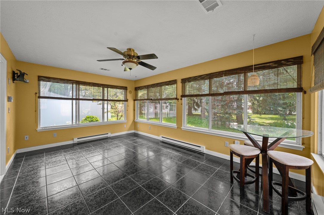 312 Lisa Ann Drive Property Photo 3