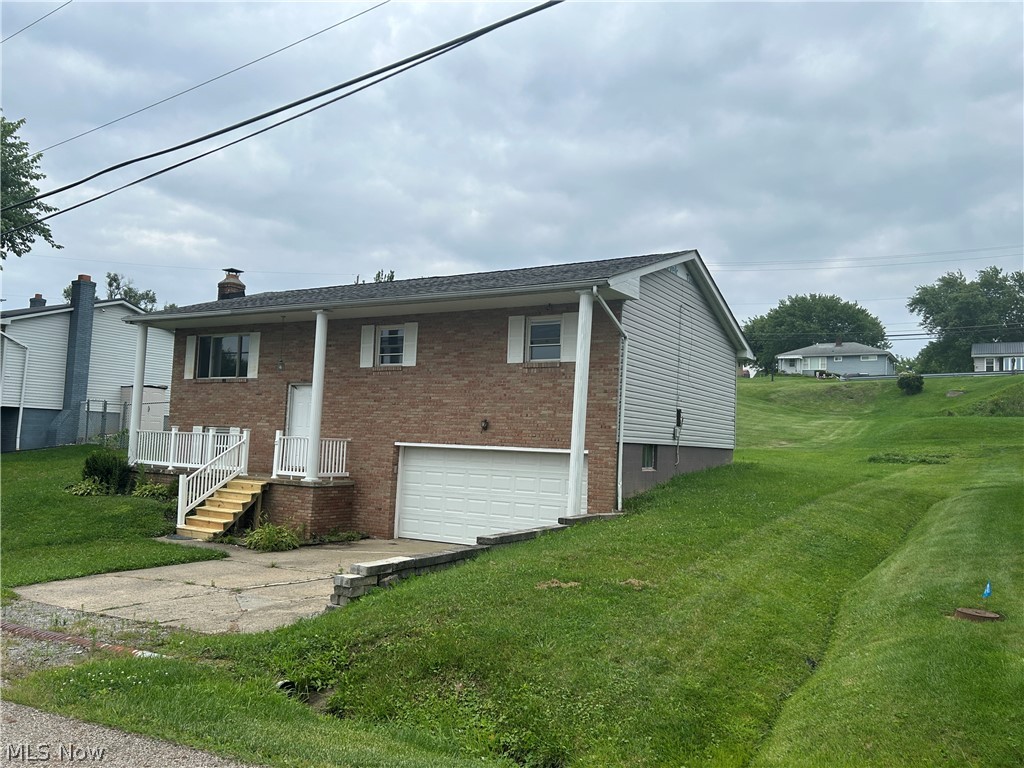 108 Brentwood Boulevard Property Photo 3