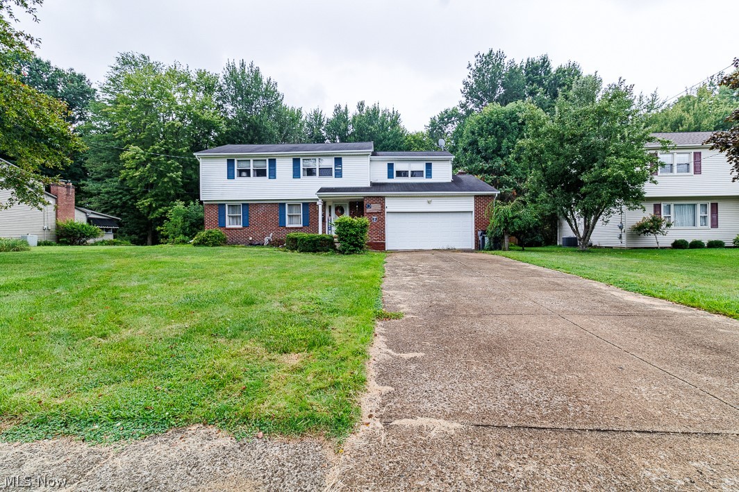 545 Oakridge Drive Property Photo 1