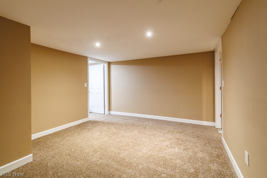 545 Oakridge Drive Property Photo 22