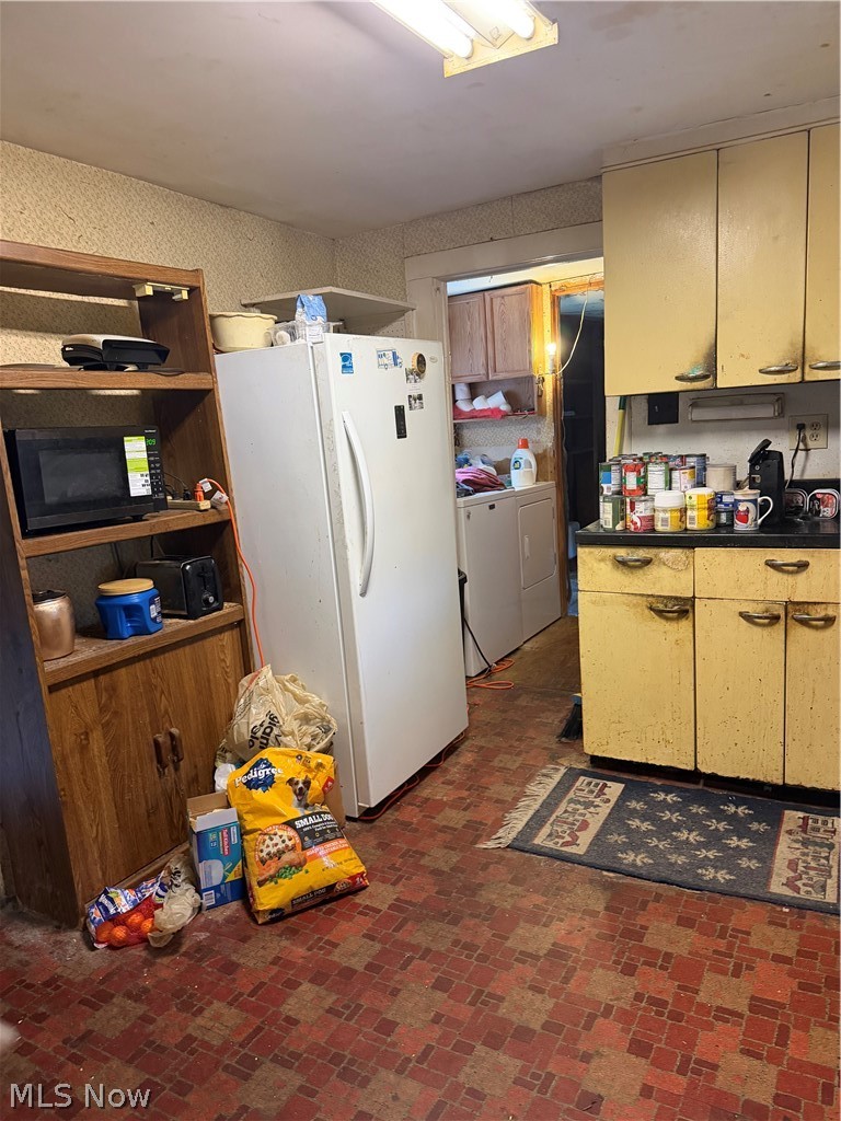 13661 W Spring Street Property Photo 8