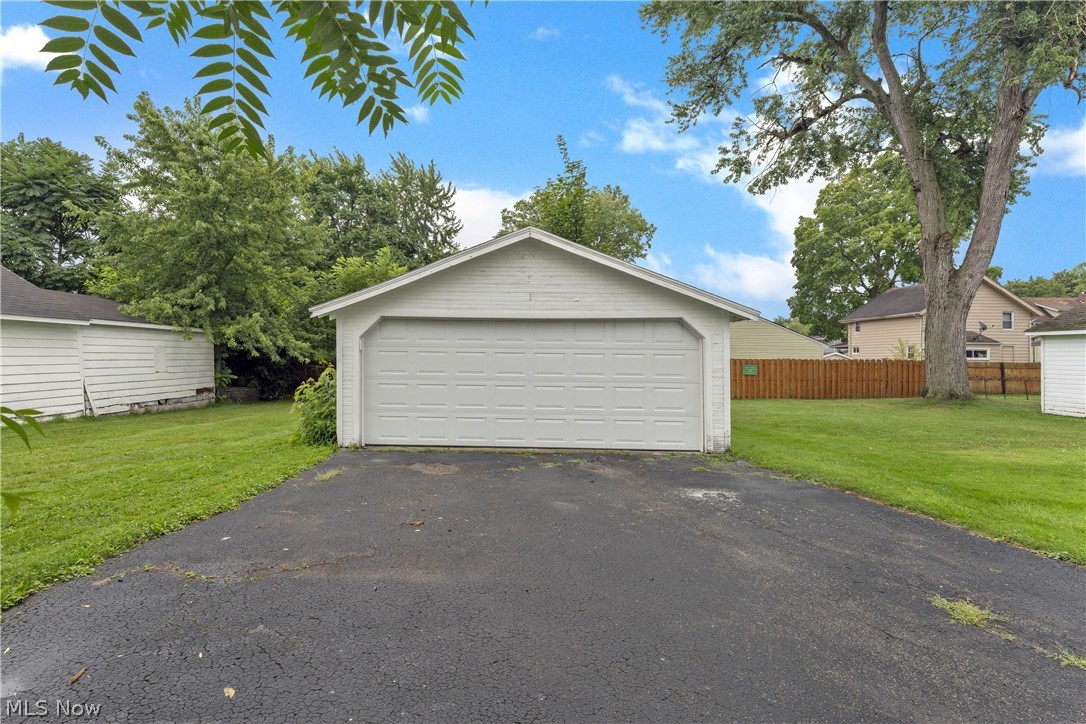 486 7th Street Property Photo 18