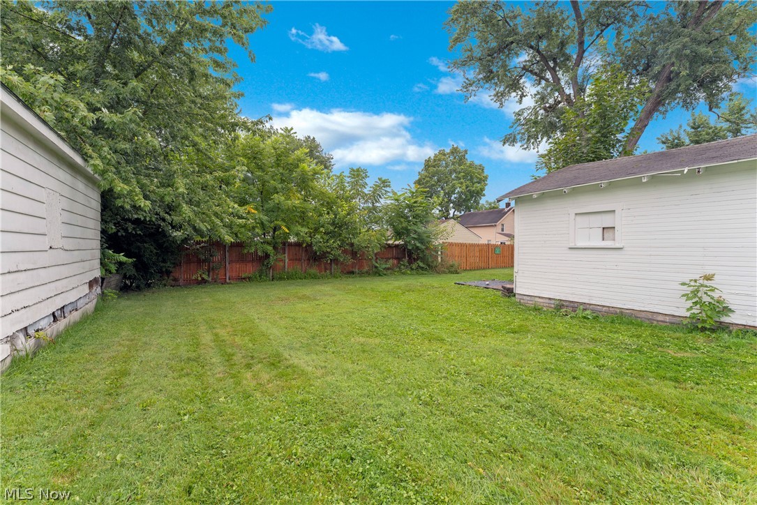 486 7th Street Property Photo 19