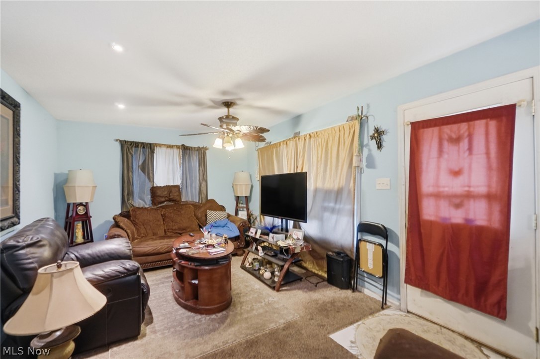 1472 Feeman Avenue Property Photo 3