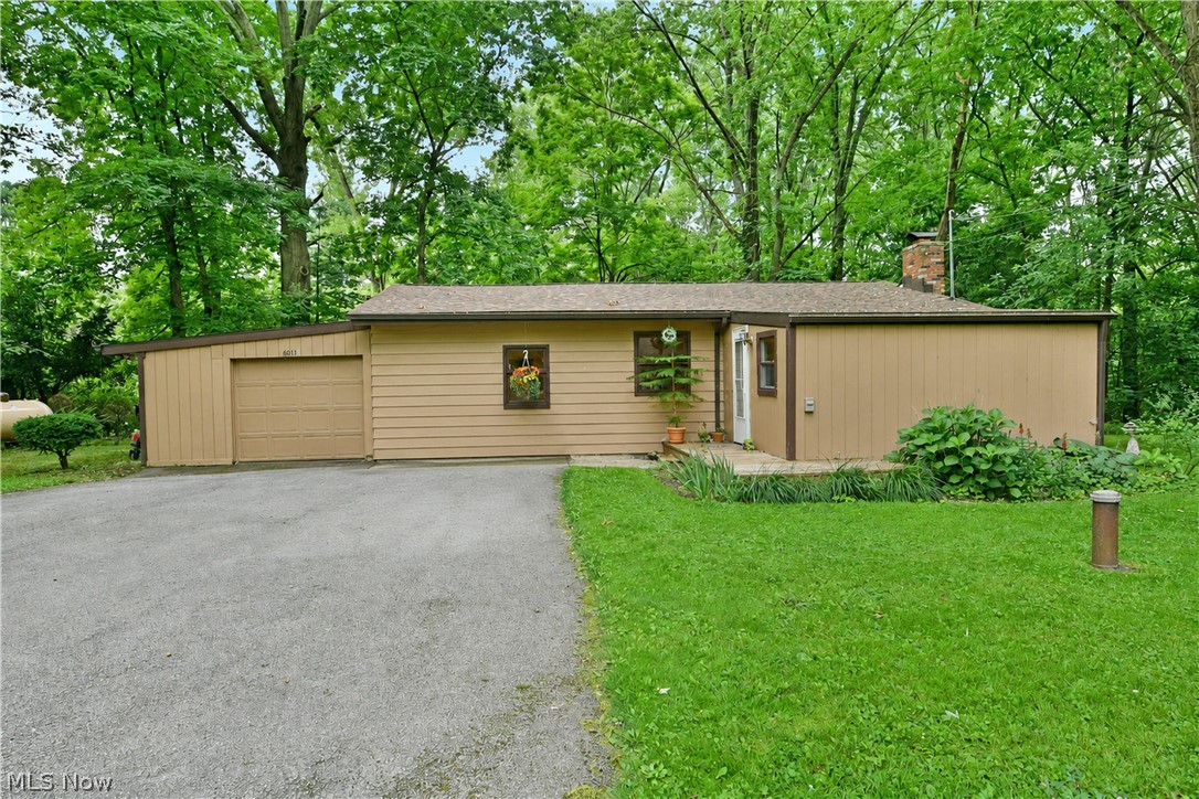 6011 State Route 46 D Drive Property Photo 1