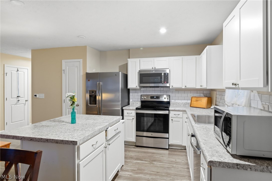 2664 Himelrigh Boulevard Property Photo 9
