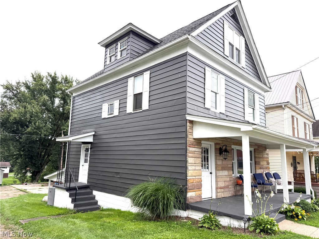 108 S Paul Street Property Photo 1