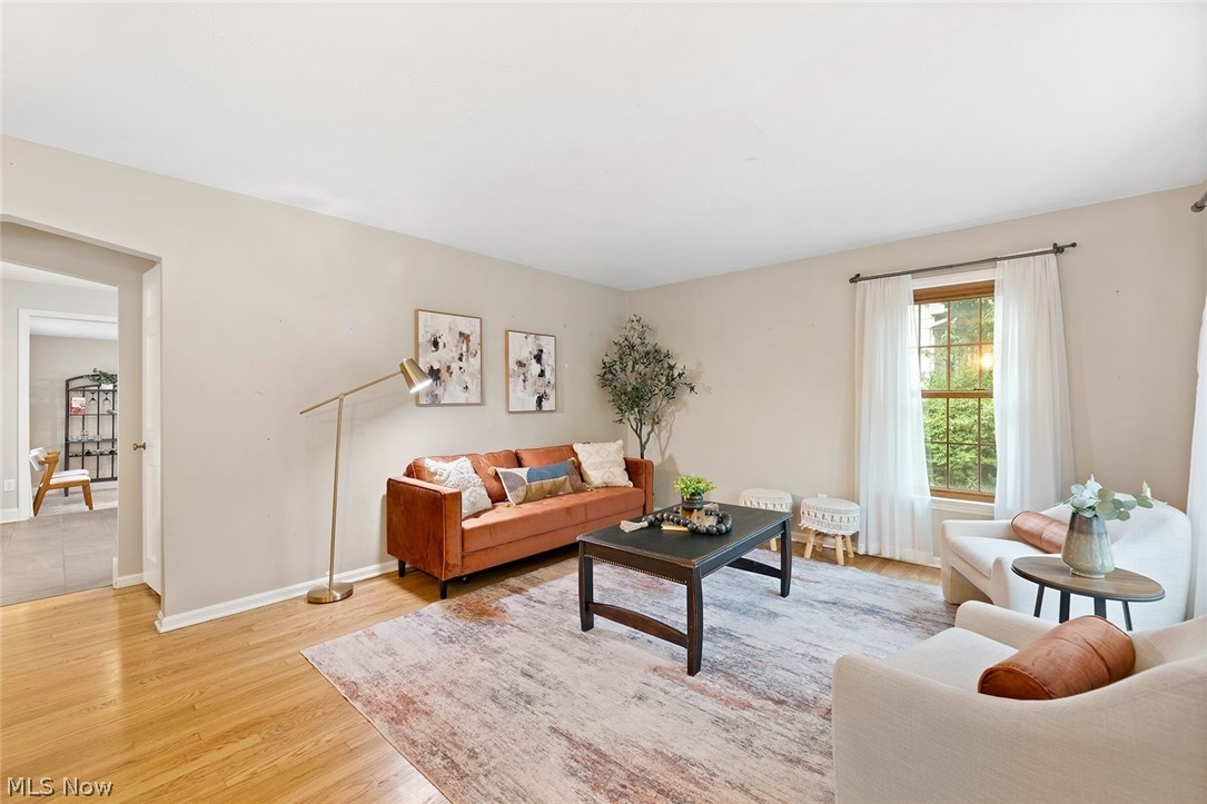 5239 Edenhurst Road Property Photo 4