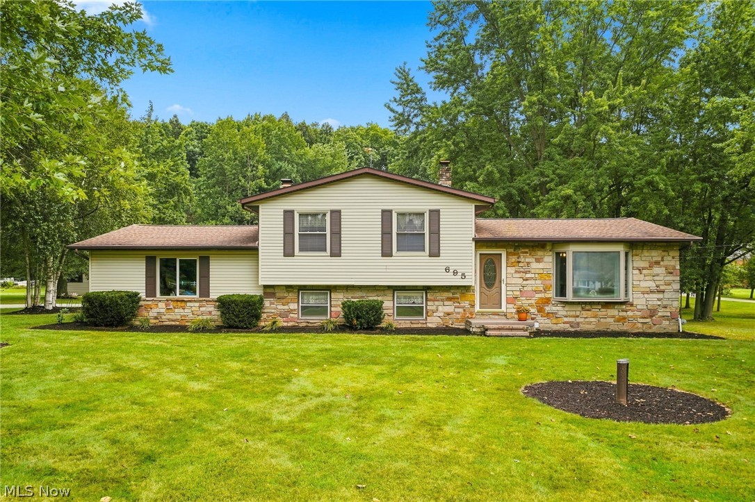 695 Old Forge Road Property Photo 1