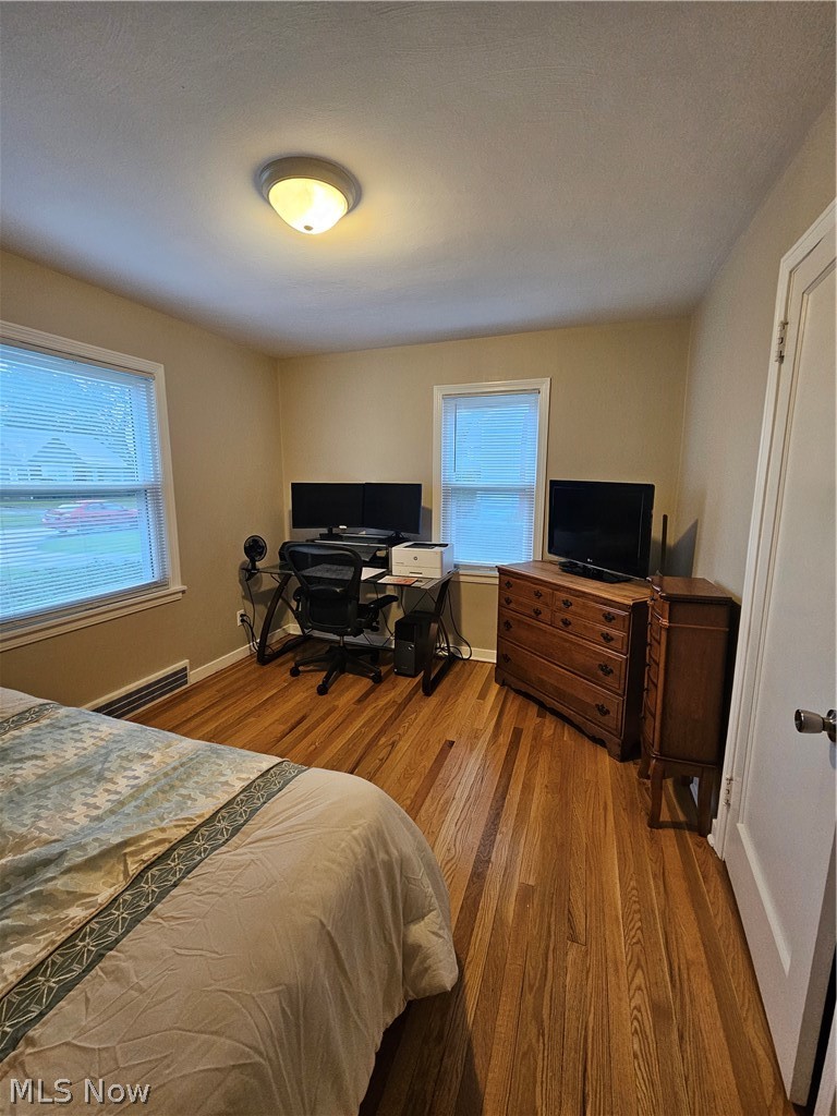 2402 Edgewater Drive Property Photo 17