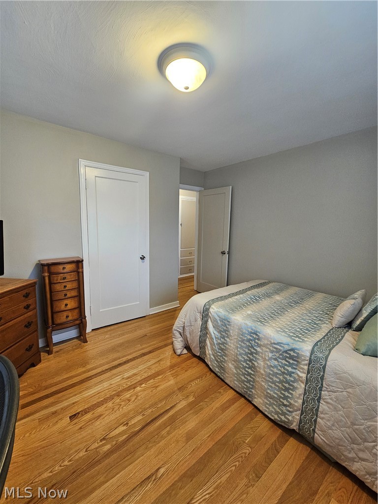 2402 Edgewater Drive Property Photo 18