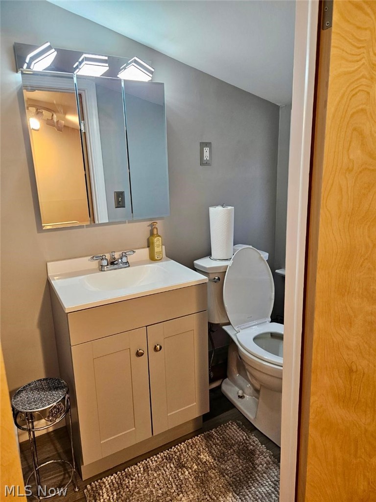 2402 Edgewater Drive Property Photo 32