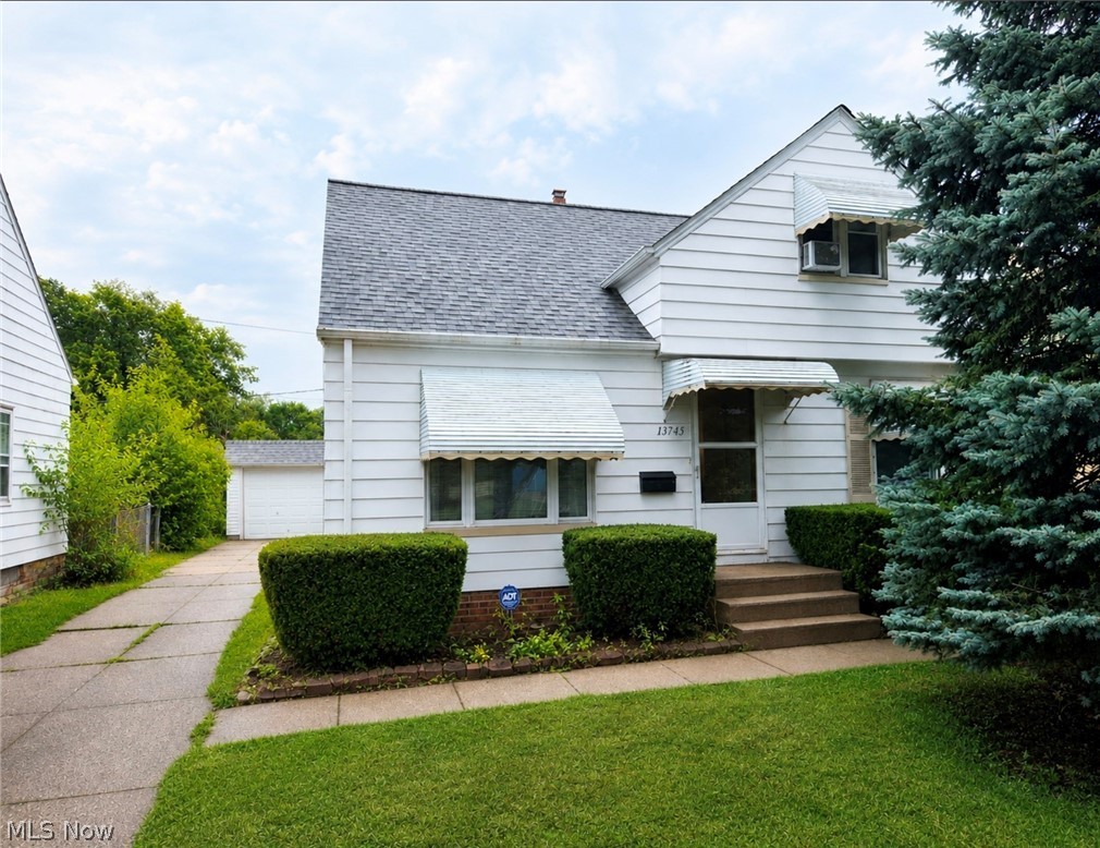 13745 Hathaway Road Property Photo 1