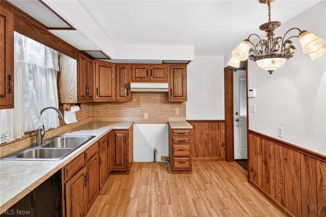 2196 Renwick Drive Property Photo 10