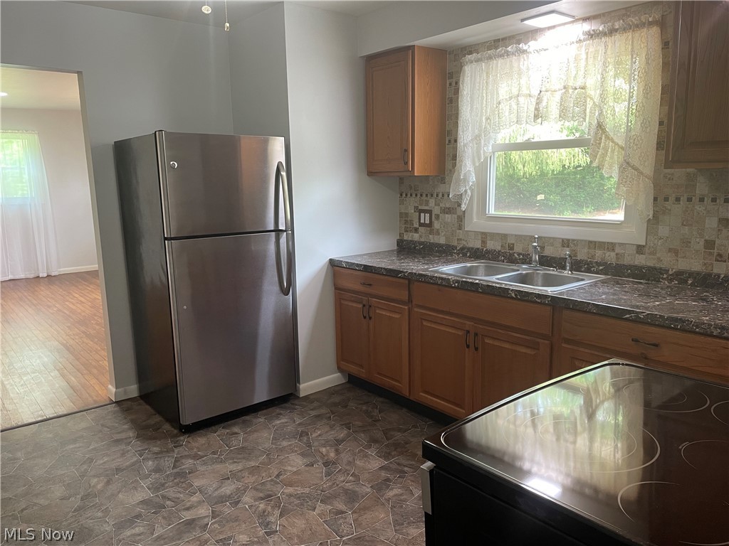 6490 Willow Way Property Photo 5