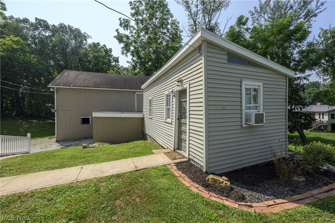 455 River Road Property Photo 7