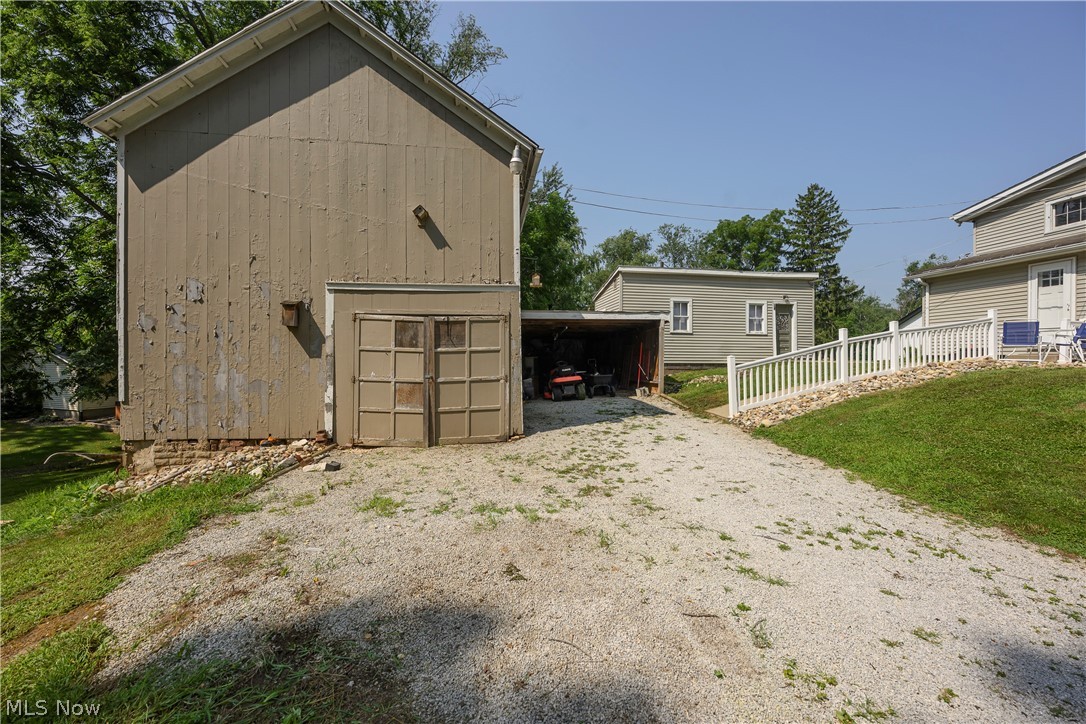 455 River Road Property Photo 9