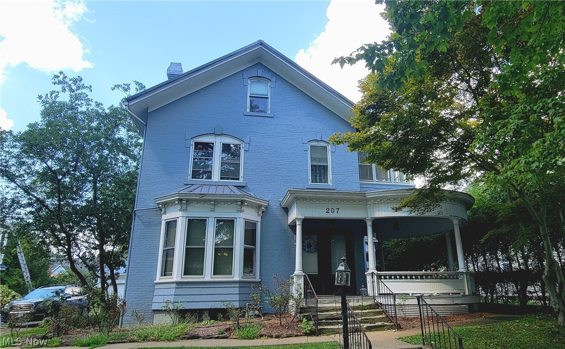207 Washington Street