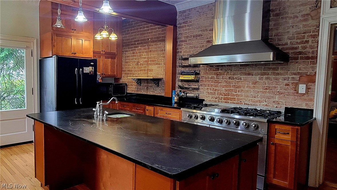 207 Washington Street Property Photo 14