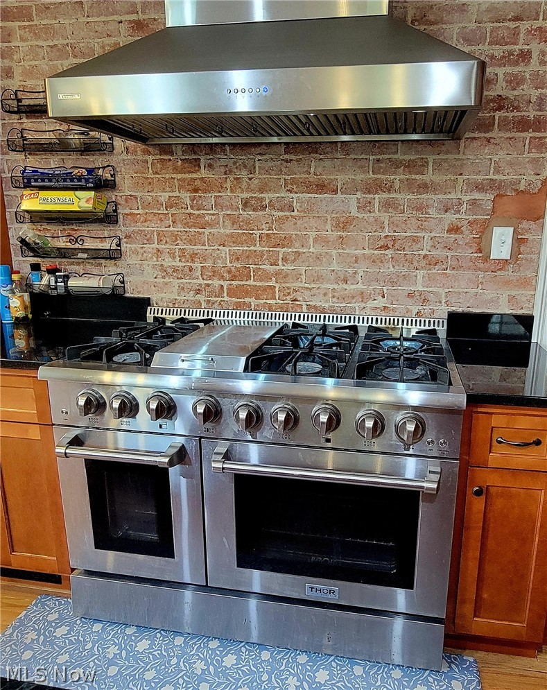 207 Washington Street Property Photo 15