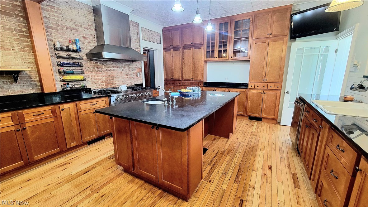 207 Washington Street Property Photo 16