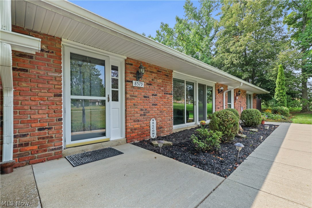 8579 Tanglewood Trail Property Photo 1