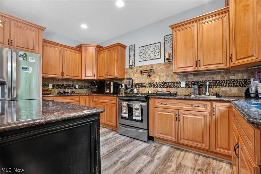 9609 Cliffview Street Nw Property Photo 12