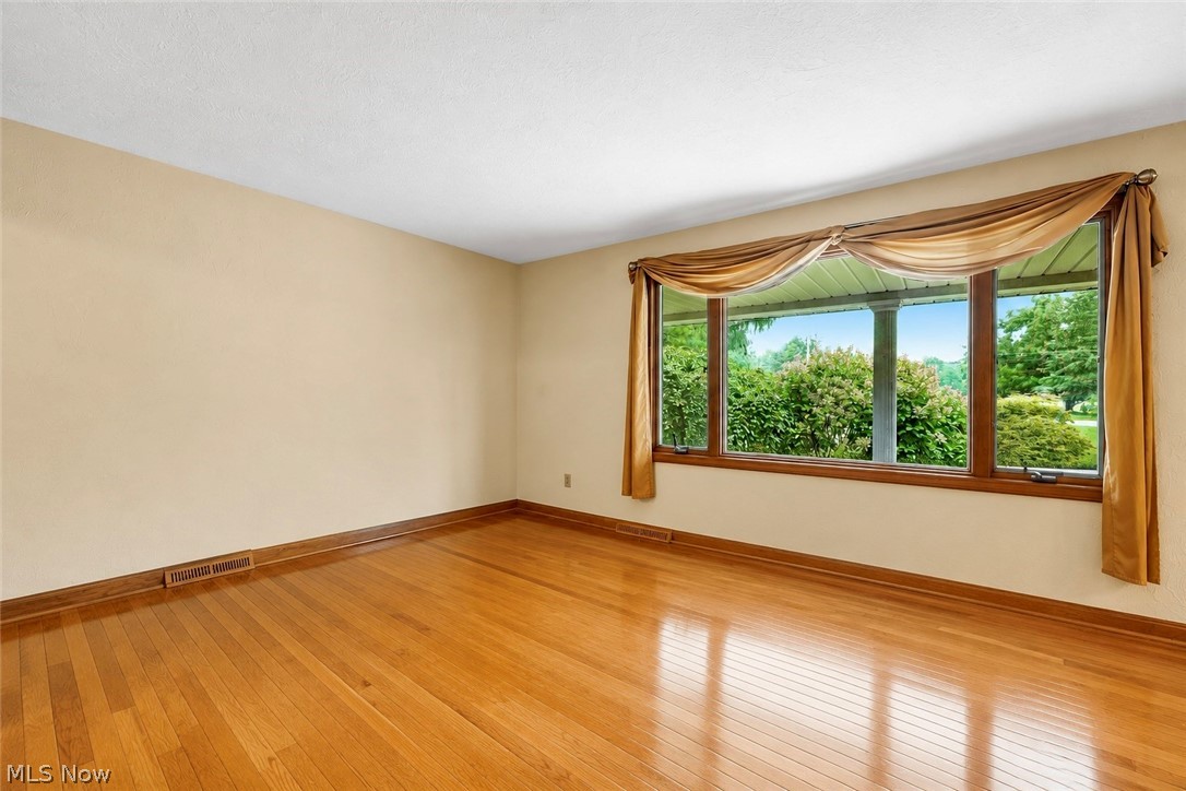 679 S Lake Street Property Photo 5