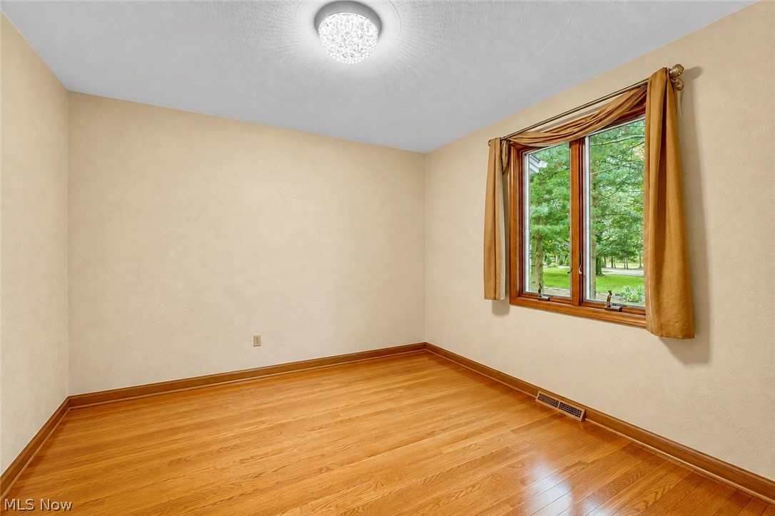 679 S Lake Street Property Photo 7